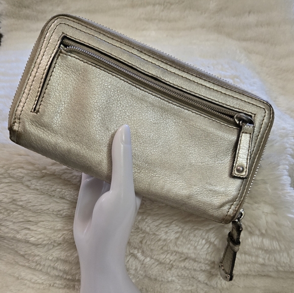 Vintage B Makowsky Accordian Wristlet - Picture 5 of 16